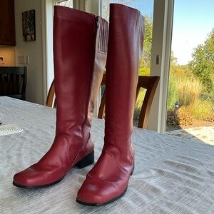 Red Knee-High wide leg Leather Boots